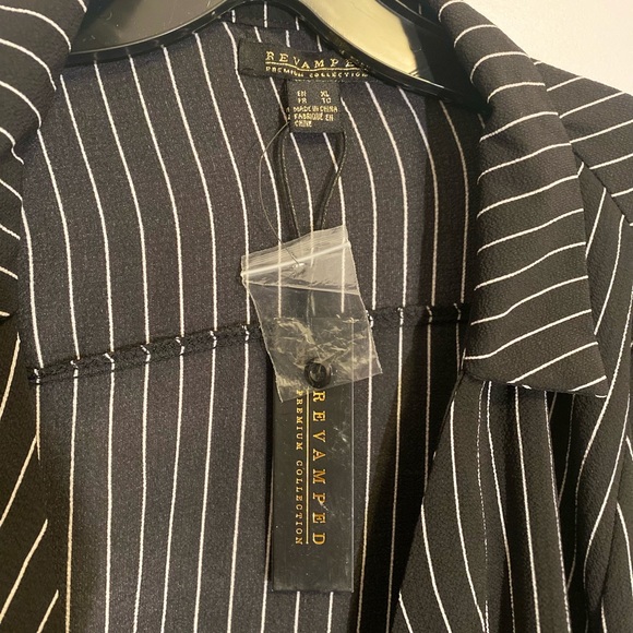 Striped blouse tied in the middle - Picture 3 of 4